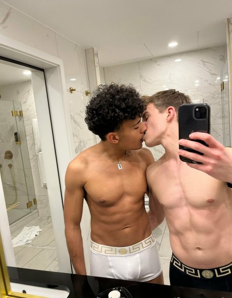 frostyonly high quality model img