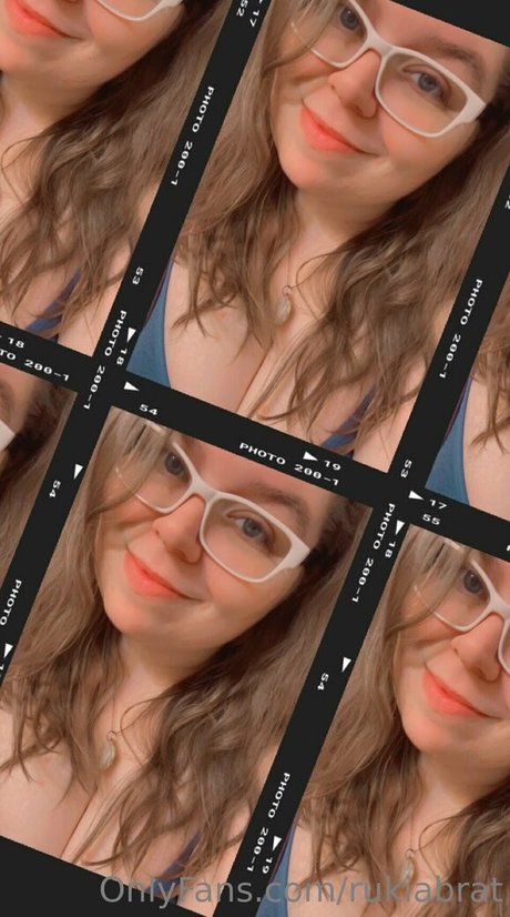 rukiabrat hot pornstar photo