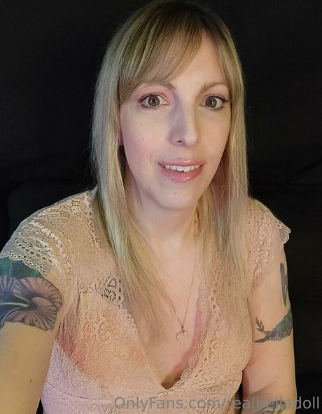 realbelladoll naked pornstar photo