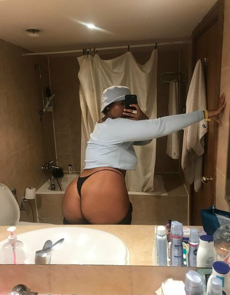 schuggamamabbb hot pornstar img