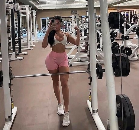 Monabutnotlisa erotic actress pic