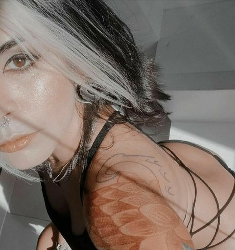 Dark Rogue pretty pornstar image