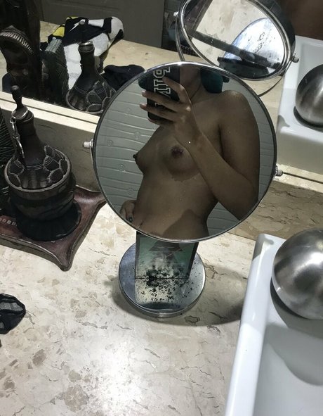 Coelho__pink model best images