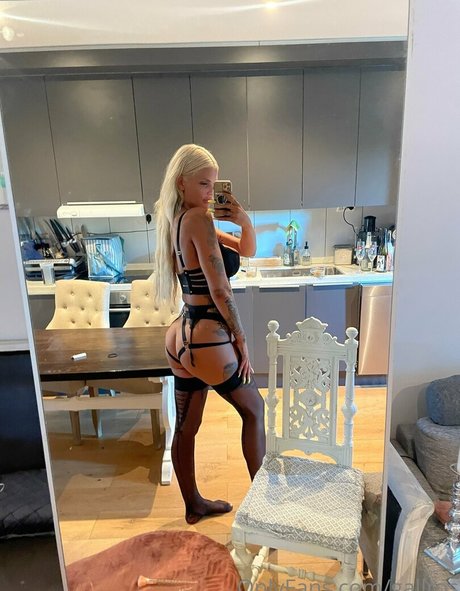 Therese Gallros art actress archive