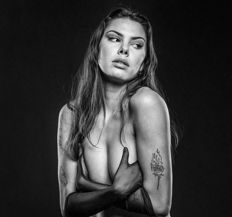 Milisont pornstar image