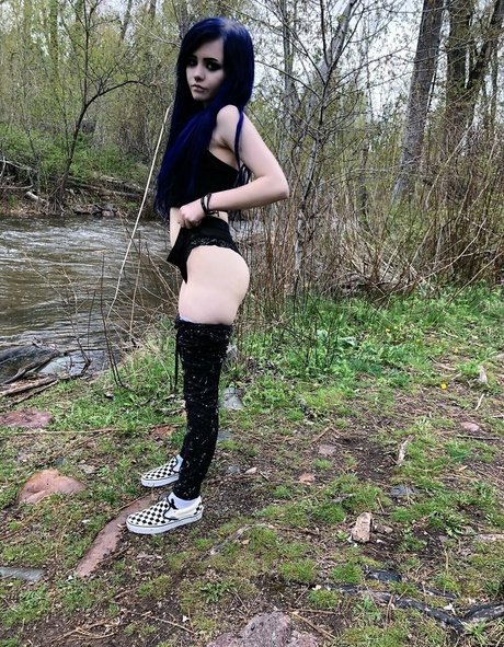 MollyRot pornstar exclusive pics