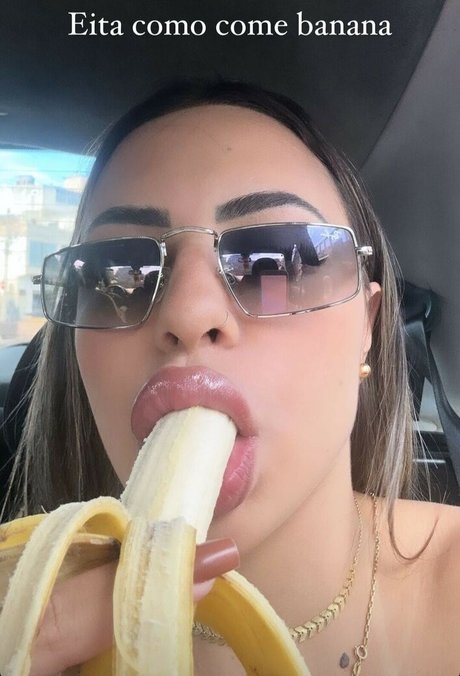 Eduarda Souza adult model picture