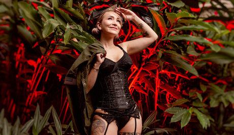 muscular onlyfans erotic image