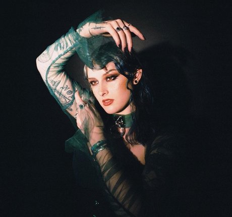 Mothica nude pornstar archive