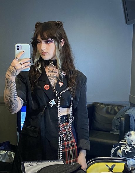 Mothica xxx pornstar galleries