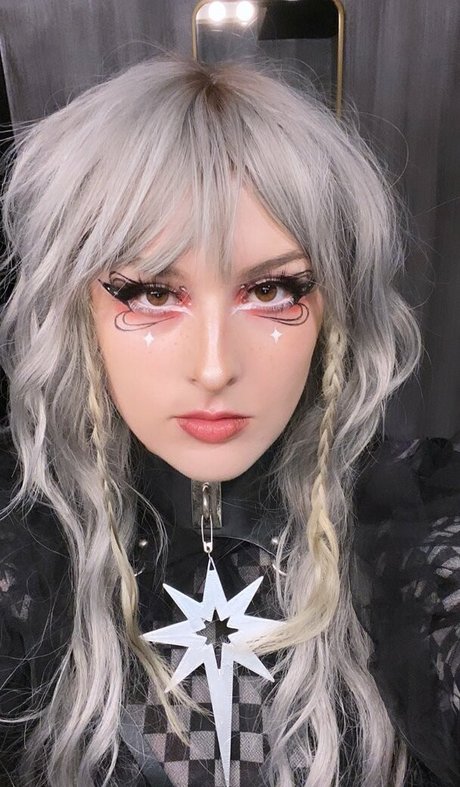 Mothica star adult picture