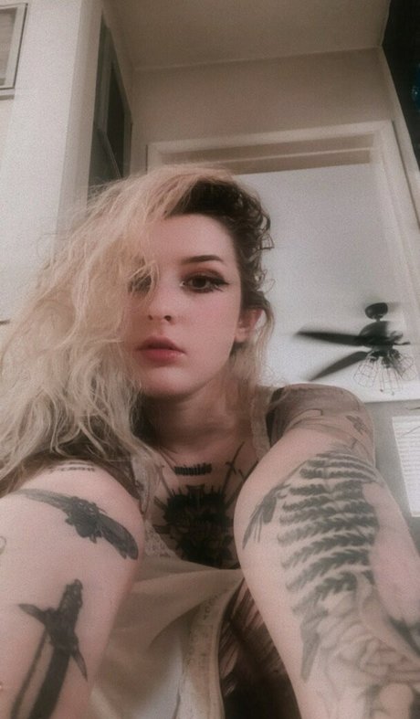 Mothica star hot picture