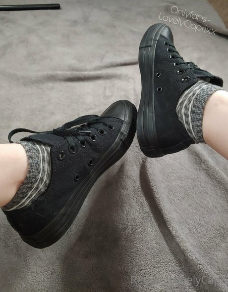 lovelycaprixx model top galleries