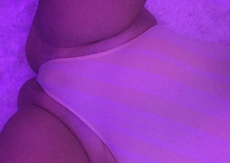 nicolette xx model free pics