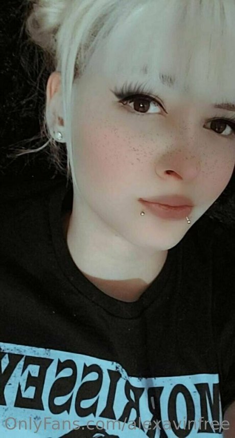 alexavinfree model nude picture