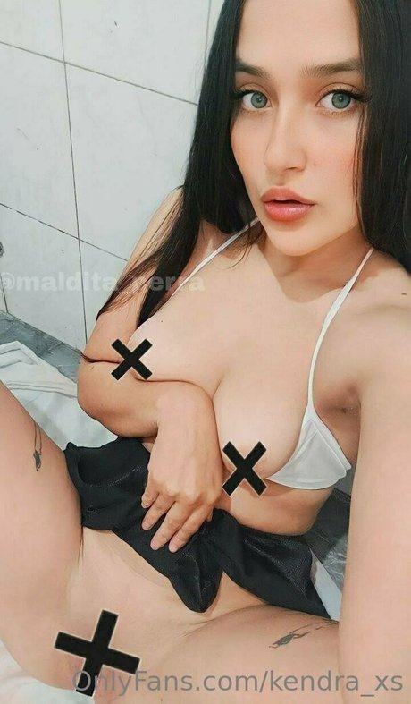 kendra xs star hot pictures