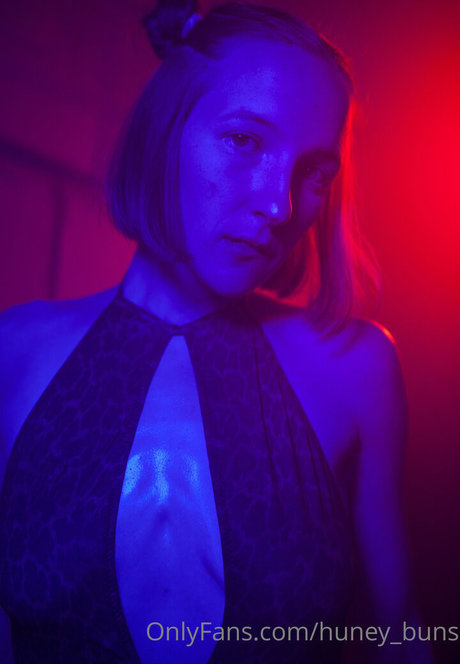 huney buns model pretty img