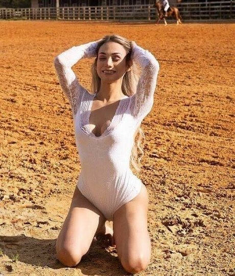 Gaby Abelha porn star pictures