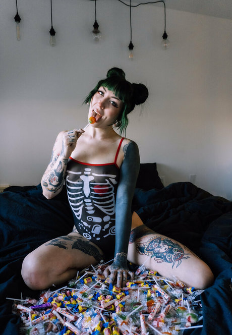 helloyelow pornstar high quality galleries