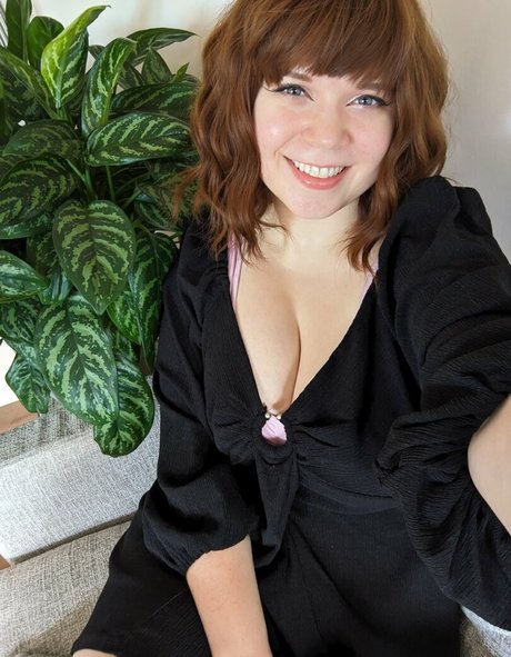 Naomioop hot pornstar photo