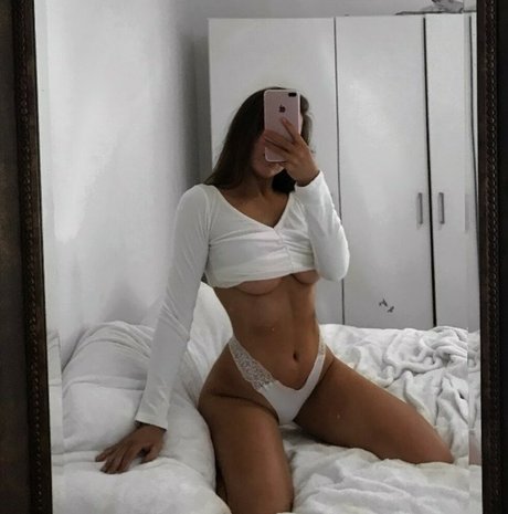 Maddy Woodroff best model img