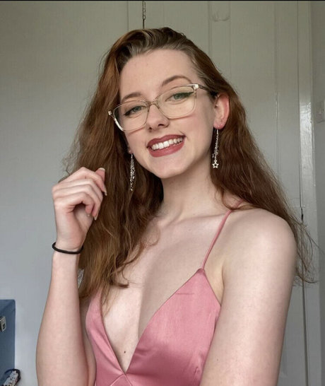 Em Cavell pornographic actress photo