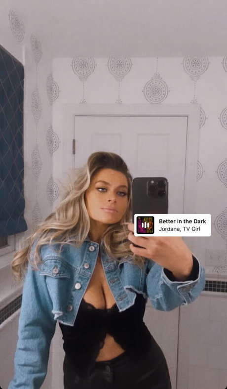 Sara Civian pornstar best photo