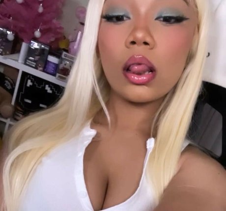 mariiiisel pornographic model photo