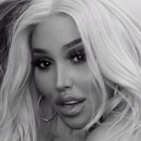 La Demi free star gallery