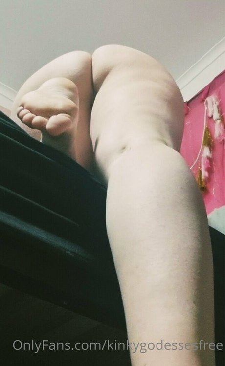 kinkygodessesfree naked star archive