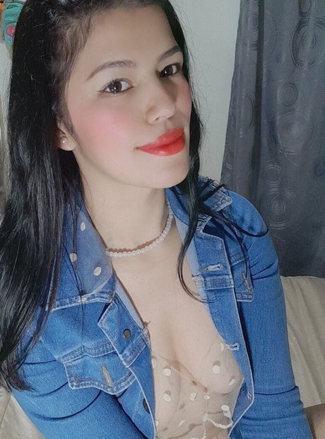 Elvira art star archive