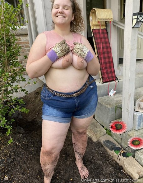 mollynonsense star exclusive pic