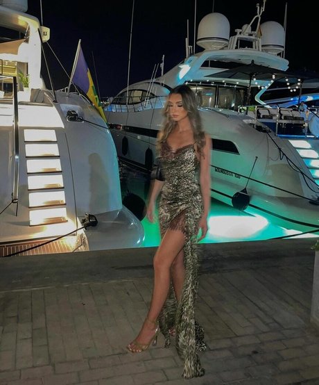 Adriatiles art pornstar img