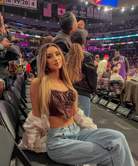 Adriatiles hot pornstar image