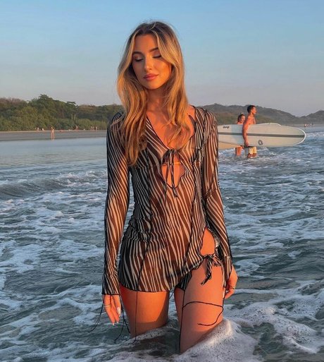 Adriatiles pornstar nude photos