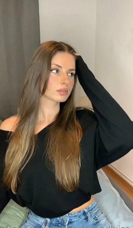 luu iiza porn star images