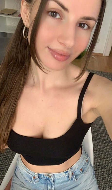 luu iiza perfect star pictures