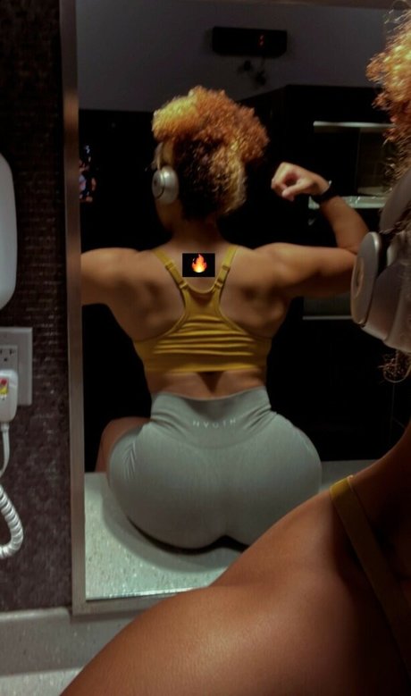 Heaven Collins pretty pornstar pics