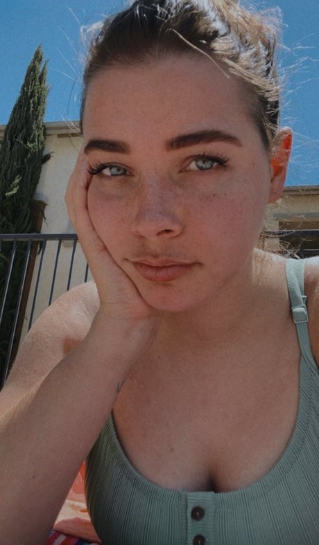 Justseum model best picture