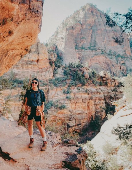 Justseum model art pictures