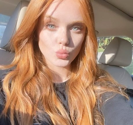 Abby Cowen naked actress pictures