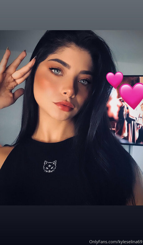 selenakyle69 xxx actress archive