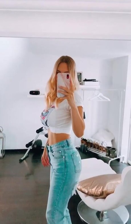 Chrissy xoxo exclusive actress image