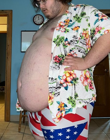 thegaininggod model sexy photo