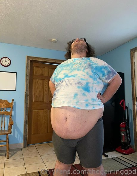 thegaininggod naked model img