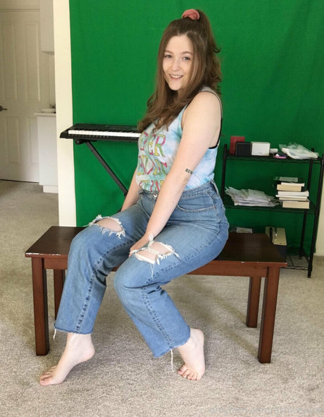 ashleejune pretty model pictures