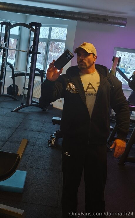 Danmath24 exclusive star pic