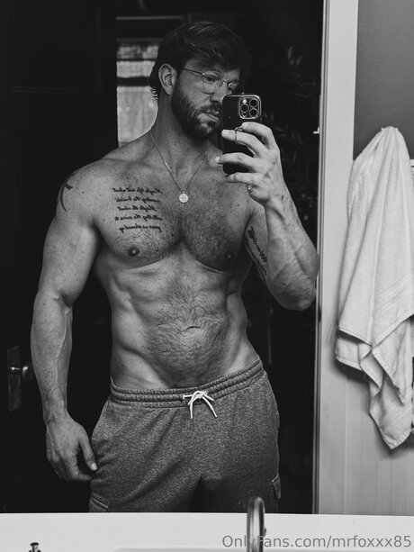 Mrfoxxx85 pornstar art gallery