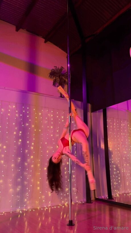 Sirenadamare model pretty pic