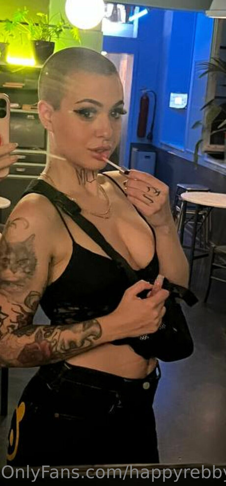 Happyrebby hot star image